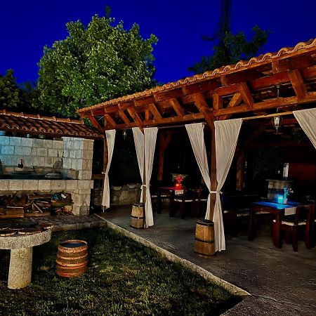 Vikendica,Bungalovi Lipska Pecina Cetinje Buitenkant foto