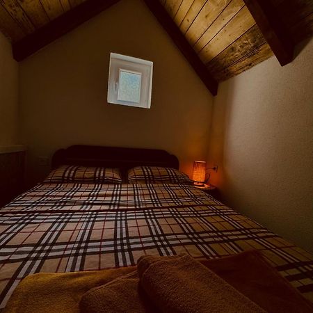 Vikendica,Bungalovi Lipska Pecina Cetinje Buitenkant foto