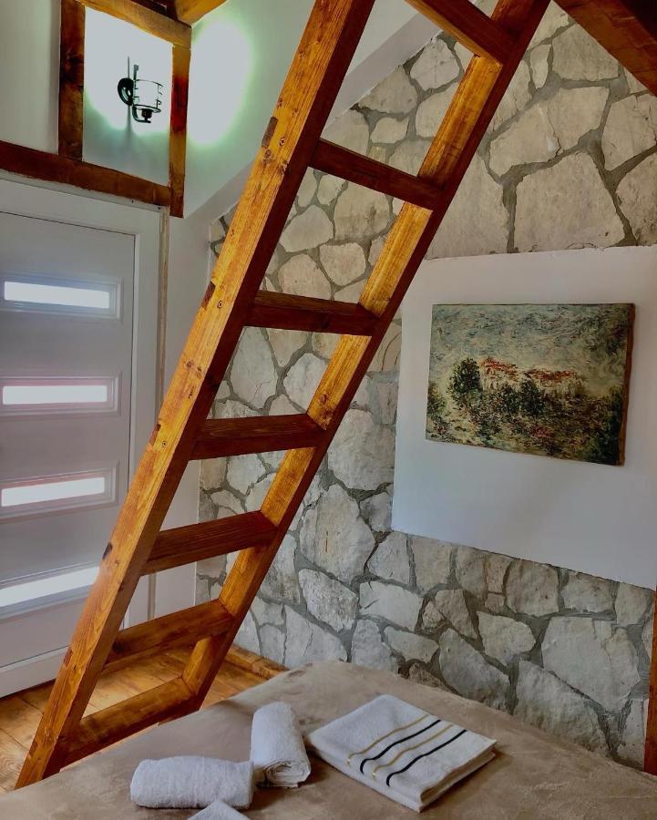 Vikendica,Bungalovi Lipska Pecina Cetinje Buitenkant foto