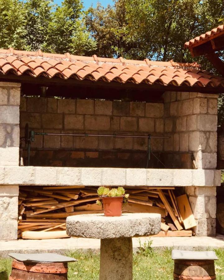 Vikendica,Bungalovi Lipska Pecina Cetinje Buitenkant foto
