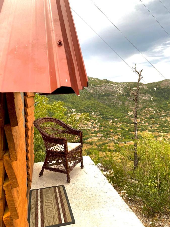 Vikendica,Bungalovi Lipska Pecina Cetinje Buitenkant foto