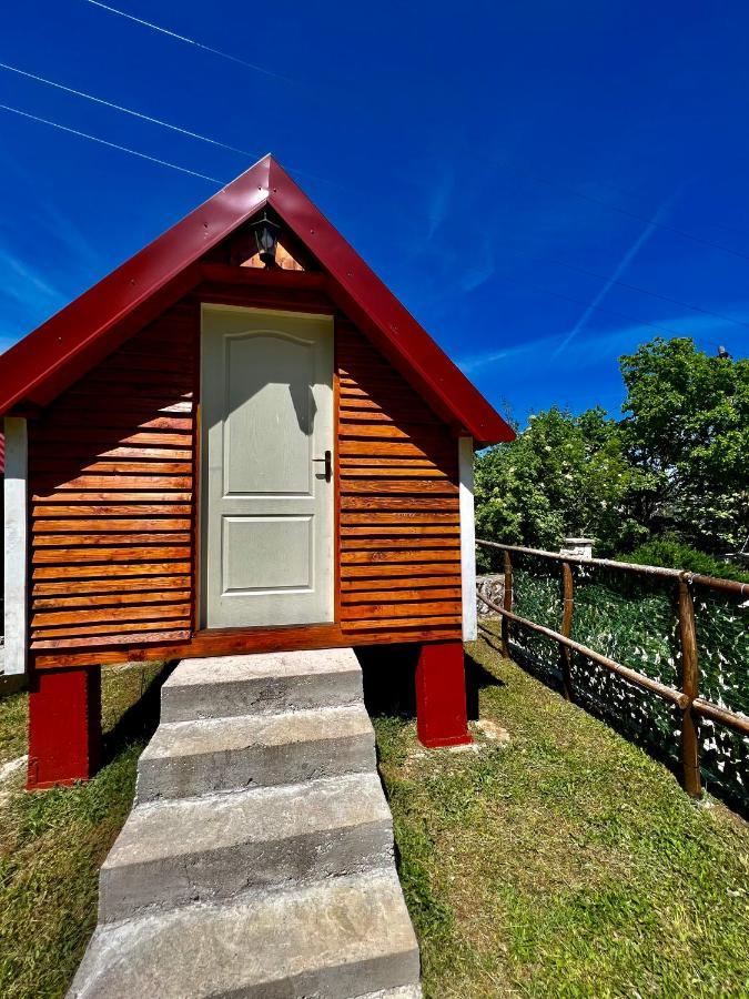 Vikendica,Bungalovi Lipska Pecina Cetinje Buitenkant foto