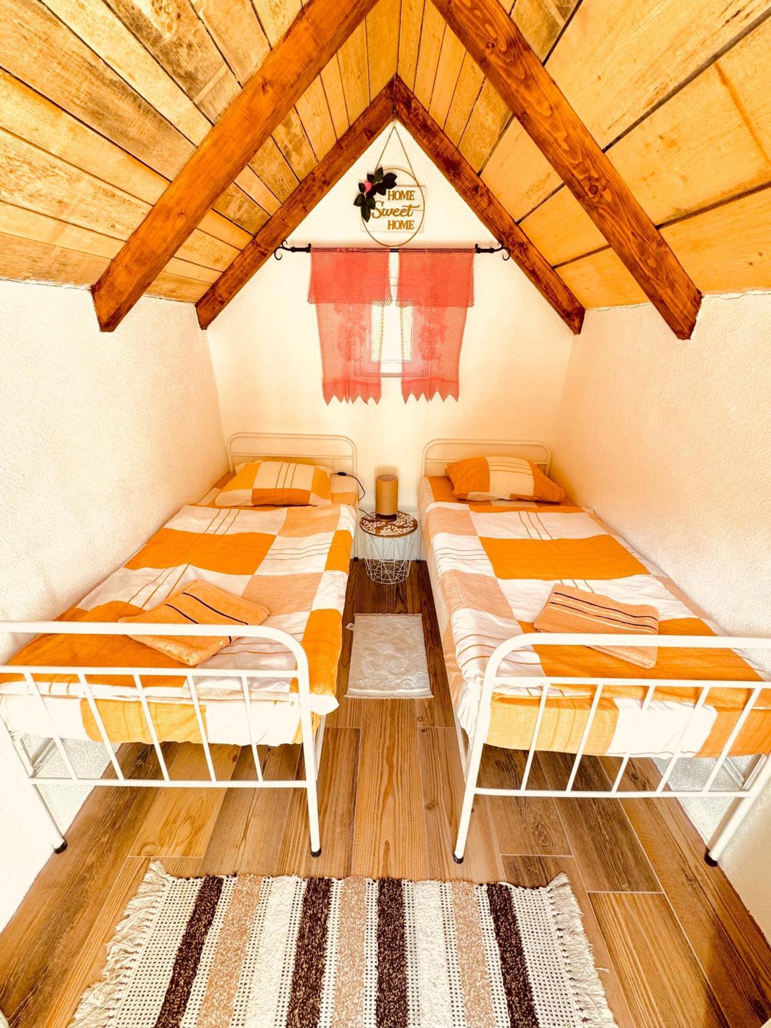 Vikendica,Bungalovi Lipska Pecina Cetinje Buitenkant foto